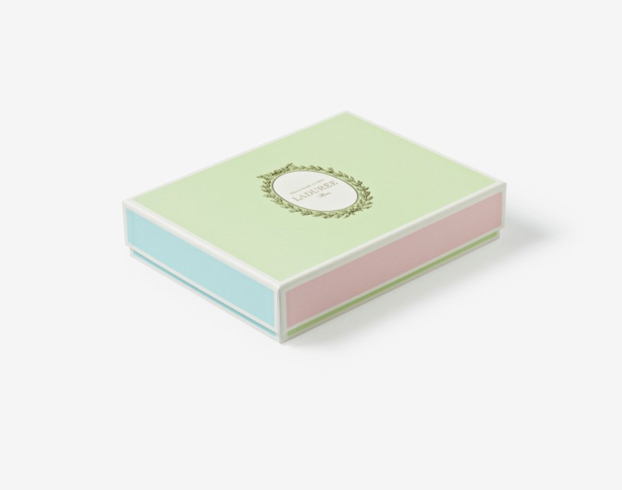 "Aquarelle" 24 macarons gift box
