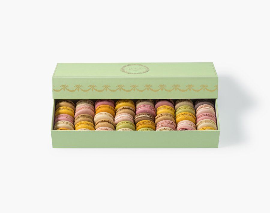 « Prestige » 40 macaron gift box | Maison Ladurée